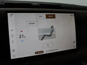 Land Rover Defender thumbnail 28