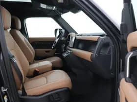 Land Rover Defender thumbnail 5