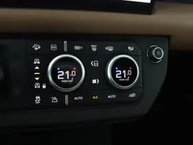 Land Rover Defender thumbnail 48