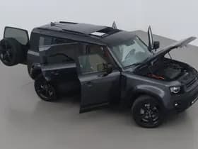 Land Rover Defender thumbnail 6