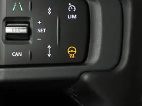 Land Rover Defender thumbnail 52