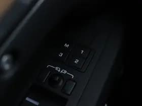 Land Rover Defender thumbnail 55