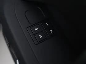 Land Rover Defender thumbnail 59