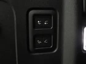 Land Rover Defender thumbnail 64