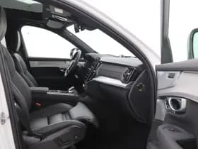 Volvo XC90 thumbnail 5