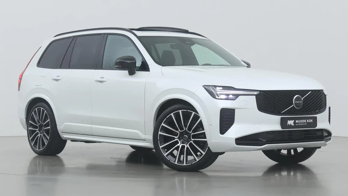 Volvo XC90 T8 Plug-in hybrid Ultra Dark | Luchtvering | Bowers&Wilkins | Massage | Trekhaak | 22 Inch | Head-Up — foto 1