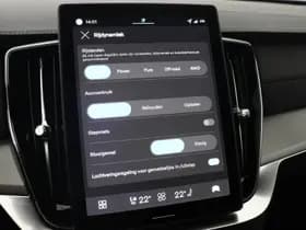 Volvo XC90 thumbnail 38