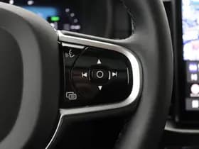 Volvo XC90 thumbnail 48