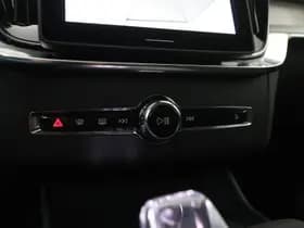 Volvo XC90 thumbnail 34