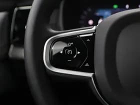 Volvo XC90 thumbnail 38