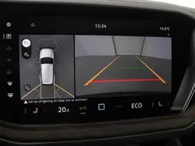 Volkswagen Touareg thumbnail 14