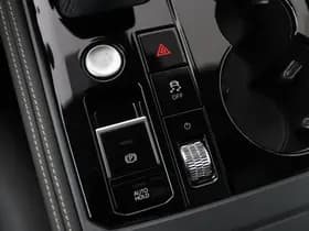 Volkswagen Touareg thumbnail 36