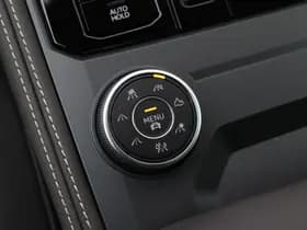 Volkswagen Touareg thumbnail 37