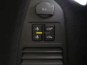 Volkswagen Touareg thumbnail 53