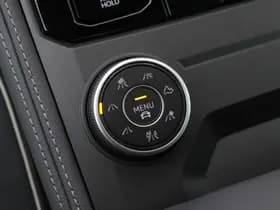 Volkswagen Touareg thumbnail 36