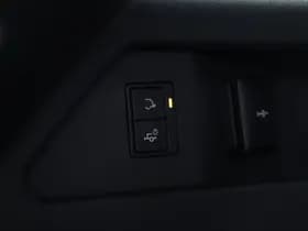 Land Rover Discovery Sport thumbnail 13