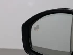 Land Rover Discovery Sport thumbnail 12