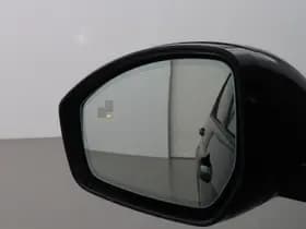 Land Rover Discovery Sport thumbnail 12