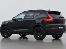 Volvo XC40 thumbnail 2