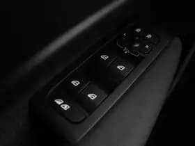 Volvo XC40 thumbnail 43