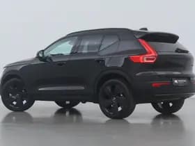 Volvo XC40 thumbnail 2