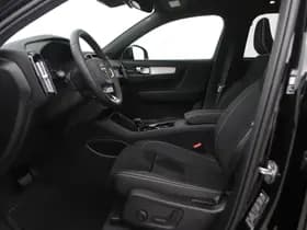 Volvo XC40 thumbnail 3