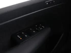 Volvo XC40 thumbnail 40