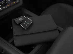 Land Rover Defender thumbnail 18