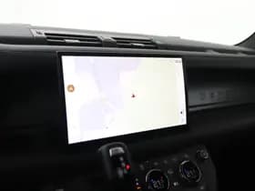 Land Rover Defender thumbnail 21