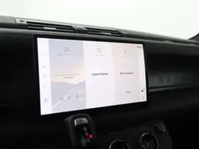 Land Rover Defender thumbnail 22