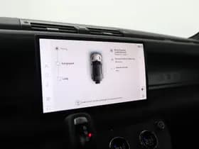 Land Rover Defender thumbnail 28