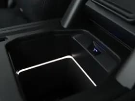 Land Rover Defender thumbnail 34