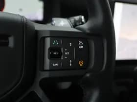 Land Rover Defender thumbnail 36