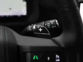 Land Rover Defender thumbnail 38