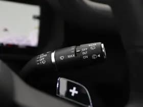 Land Rover Defender thumbnail 40