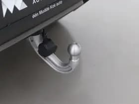 Land Rover Defender thumbnail 56