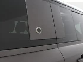 Land Rover Defender thumbnail 57