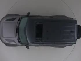 Land Rover Defender thumbnail 69