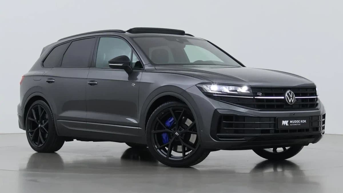 Volkswagen Touareg 3.0 TSi eHybrid 4MOTION R Edition | NIEUW | Nachtzicht | Massage | Panoramadak | 22 Inch | Luchtvering | Trekhaak — foto 1