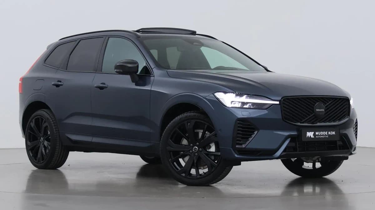 Volvo XC60 T6 Plug-in hybrid Ultra Black Edition | Trekhaak | Panoramadak | Head-Up | 360 Camera | Stoel+Stuurverwarming | 21 Inch — foto 1