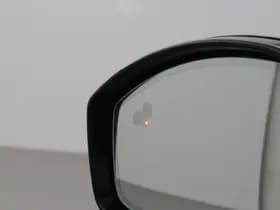 Land Rover Discovery Sport thumbnail 12