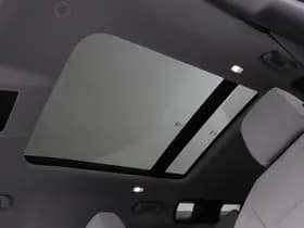 Land Rover Defender thumbnail 13