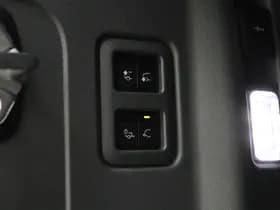 Land Rover Defender thumbnail 14