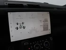 Land Rover Defender thumbnail 24