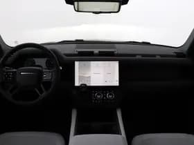 Land Rover Defender thumbnail 4