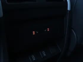 Land Rover Defender thumbnail 45