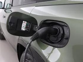 Land Rover Defender thumbnail 51