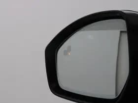 Land Rover Range Rover Velar thumbnail 36