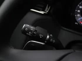 Land Rover Range Rover Velar thumbnail 40