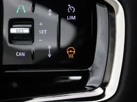 Land Rover Range Rover Velar thumbnail 43